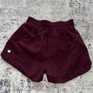 lululemon track that short 5” size 6